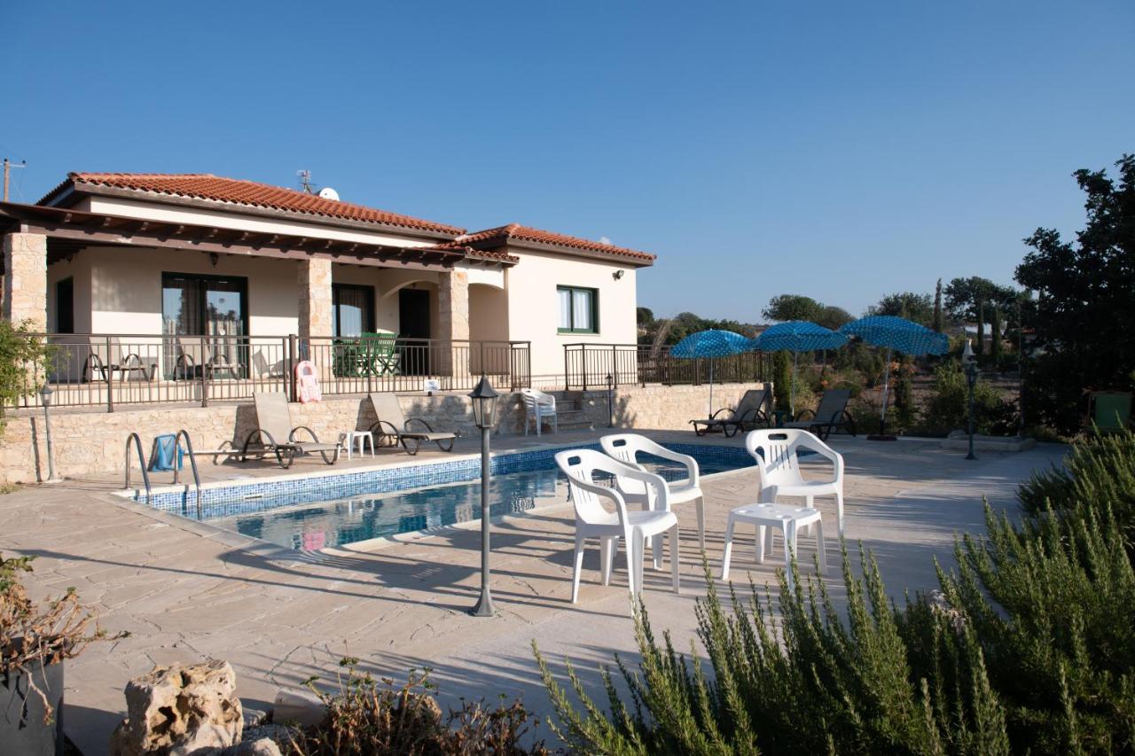 Adonis Villa Coral Bay Esterno foto