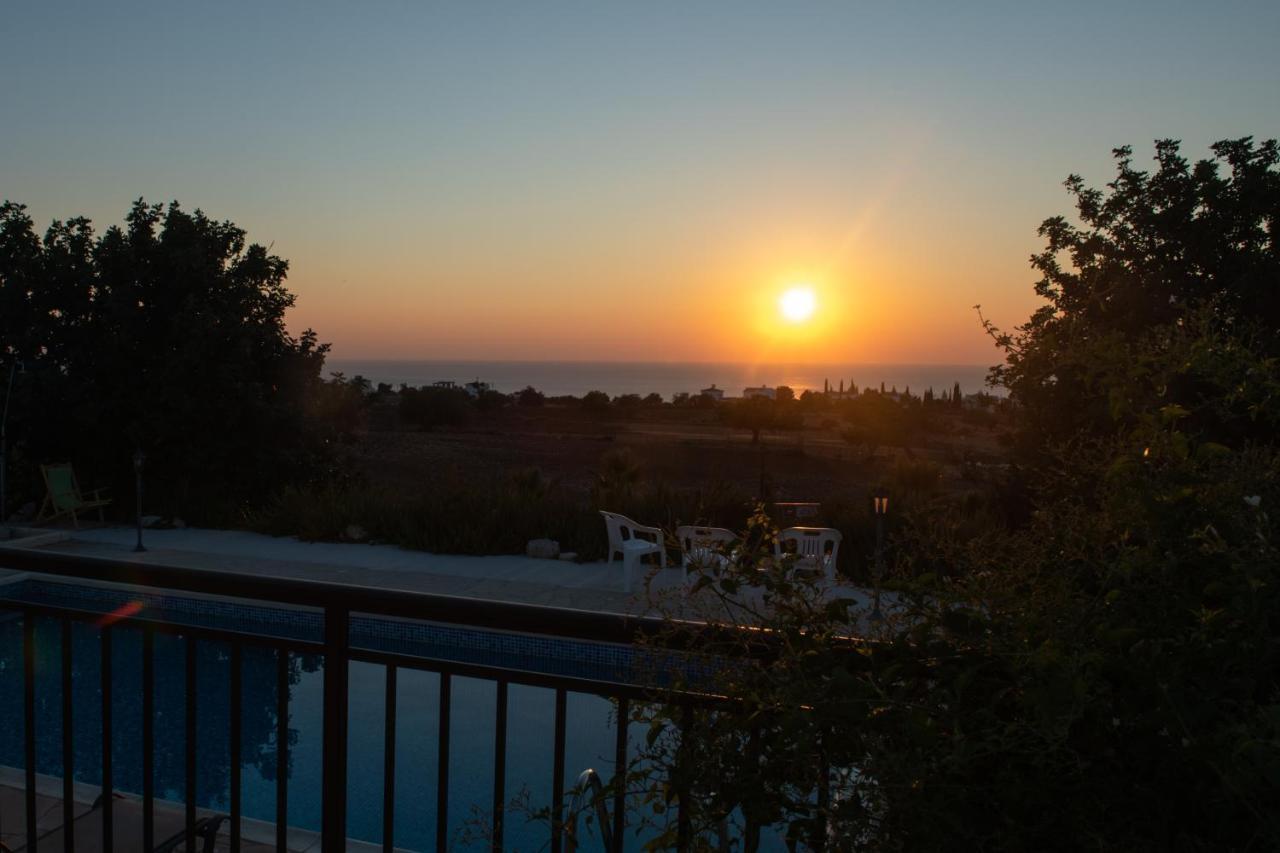 Adonis Villa Coral Bay Esterno foto